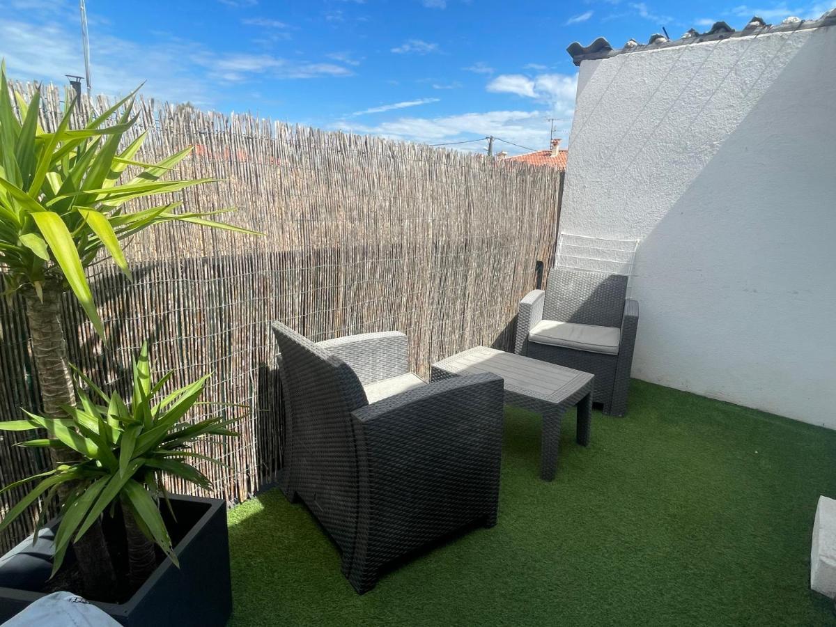Plage A 400 M Studio Tout Confort Terrasse Clim Parking Hyères Dış mekan fotoğraf
