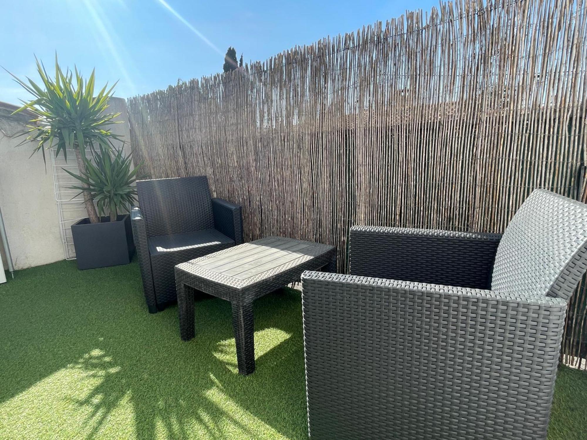 Plage A 400 M Studio Tout Confort Terrasse Clim Parking Hyères Dış mekan fotoğraf
