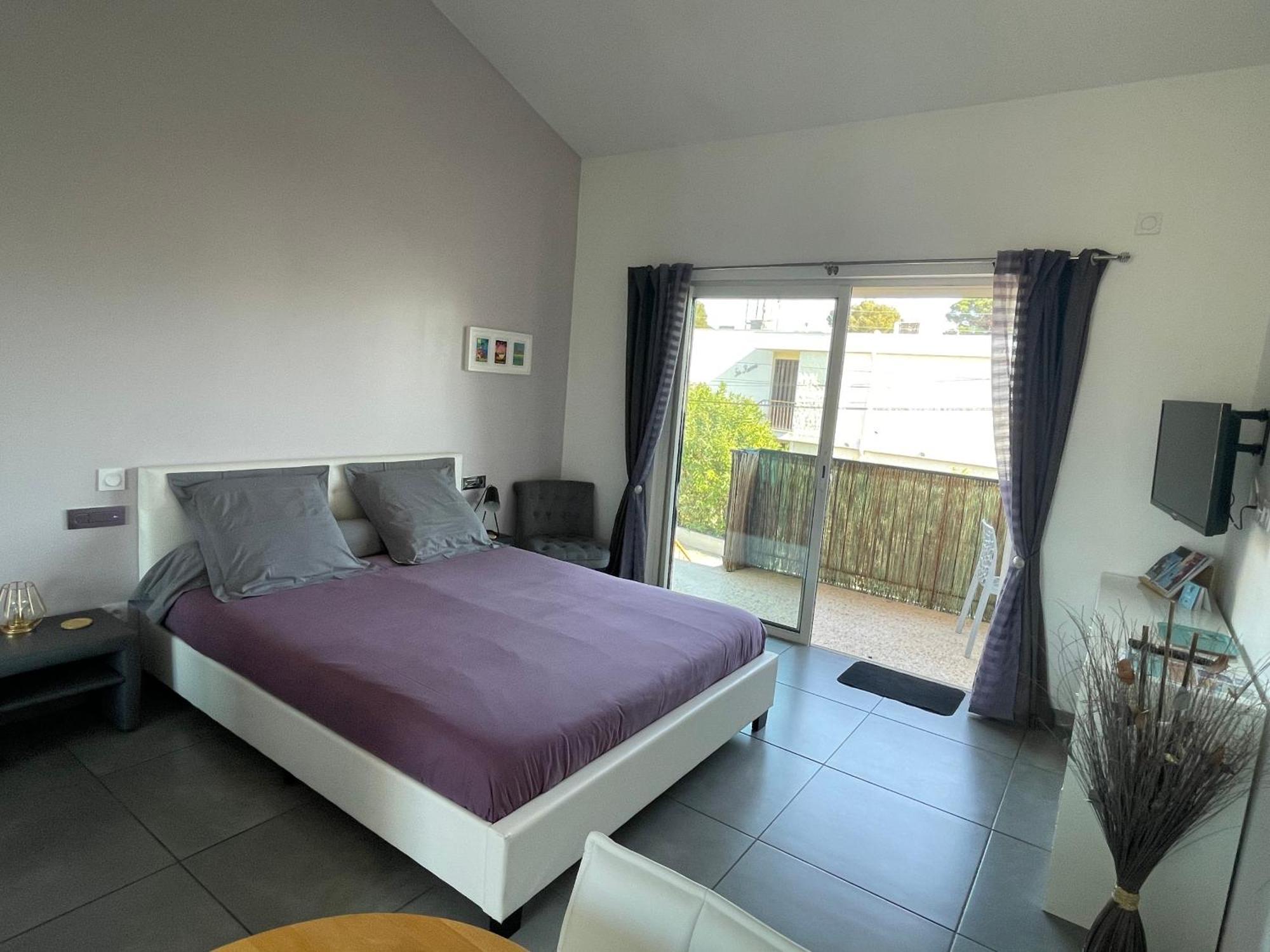 Plage A 400 M Studio Tout Confort Terrasse Clim Parking Hyères Dış mekan fotoğraf